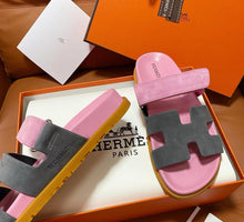 Load image into Gallery viewer, Chypre Sandals
