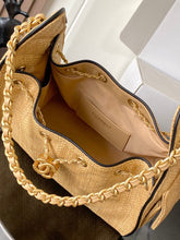 Load image into Gallery viewer, 25 Raffia

