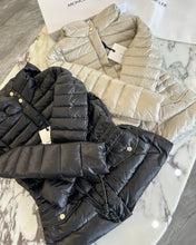 Load image into Gallery viewer, Raies Jacket
