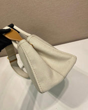 Load image into Gallery viewer, Linen Tote
