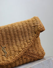 Load image into Gallery viewer, Cassandre Envelope Pouch
