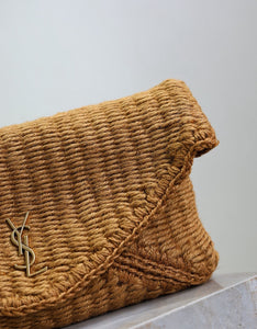 Cassandre Envelope Pouch