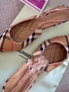 Ready to post size 6 (39)