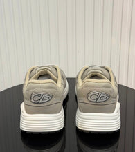 Load image into Gallery viewer, B30 Trainers

