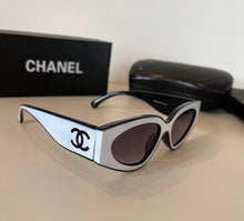 Load image into Gallery viewer, Logo Sunglasses

