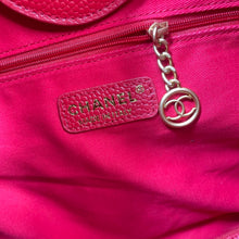 Load image into Gallery viewer, Deauville Tote
