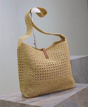 Load image into Gallery viewer, Raffia Hobo
