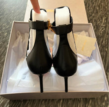 Load image into Gallery viewer, Nell Ankle Boots
