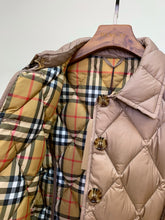 Load image into Gallery viewer, Quilted Jacket
