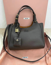 Load image into Gallery viewer, Leather Bag
