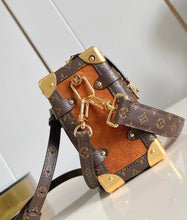 Load image into Gallery viewer, Side Trunk
