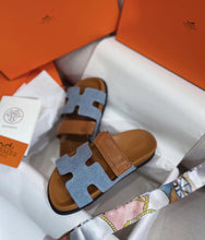 Load image into Gallery viewer, Chypre Sandals
