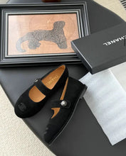 Load image into Gallery viewer, CC Pumps
