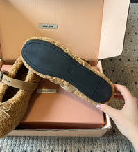 Load image into Gallery viewer, Shearling Ballerinas
