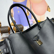Load image into Gallery viewer, Vendome Tote
