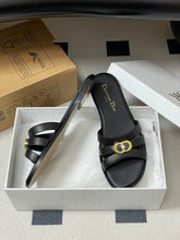 Load image into Gallery viewer, Leather Sandals
