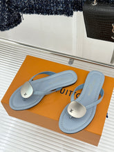 Load image into Gallery viewer, Treasure Sandals
