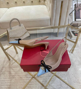 Bow Pumps