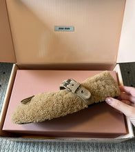 Load image into Gallery viewer, Shearling Ballerinas
