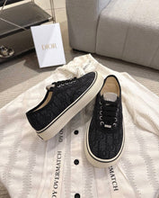 Load image into Gallery viewer, Saltwind Trainers
