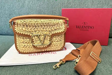 Load image into Gallery viewer, Raffia Shoulder Bag
