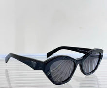 Load image into Gallery viewer, Logo Sunglasses
