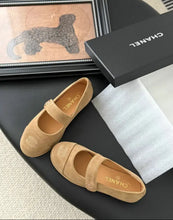 Load image into Gallery viewer, CC Pumps
