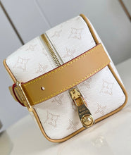 Load image into Gallery viewer, Toiletry Bag
