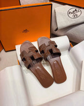 Load image into Gallery viewer, Oran Sandals
