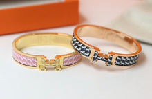 Load image into Gallery viewer, Clic Bracelet
