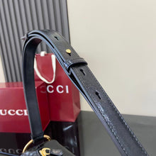 Load image into Gallery viewer, Half Horsebit Bag
