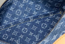 Load image into Gallery viewer, Cruiser Toiletry Bag
