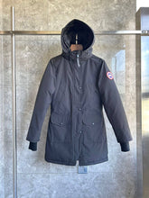 Load image into Gallery viewer, Trillium Parka
