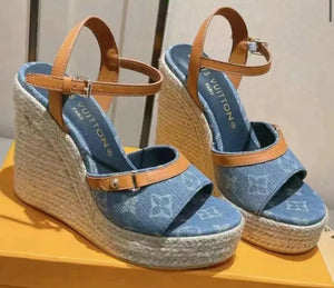 Helios Wedges