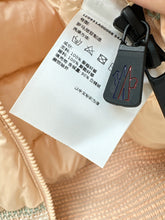 Load image into Gallery viewer, Jeypore Jacket
