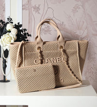 Load image into Gallery viewer, Deauville Tote

