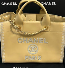 Load image into Gallery viewer, Deauville Tote
