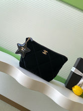 Load image into Gallery viewer, Zipped Pouch Small
