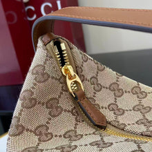 Load image into Gallery viewer, Ophidia Vanity
