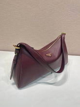 Load image into Gallery viewer, Aimee Shoulder Bag
