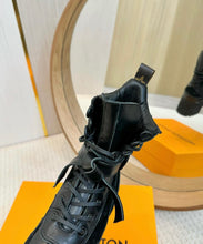 Load image into Gallery viewer, Desert Boots

