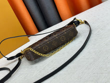 Load image into Gallery viewer, Pochette Accessories
