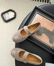 Load image into Gallery viewer, CC Pumps
