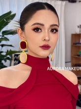 Load image into Gallery viewer, Drop Earrings
