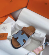 Load image into Gallery viewer, Chypre Sandals
