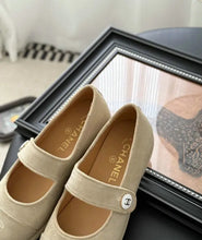 Load image into Gallery viewer, CC Pumps
