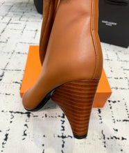 Load image into Gallery viewer, Leather Suede Boots
