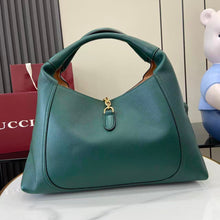 Load image into Gallery viewer, Maxi Softbit Bag
