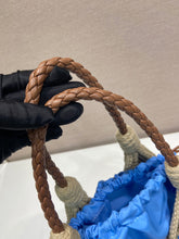 Load image into Gallery viewer, Noue Tote

