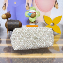 Load image into Gallery viewer, Hills Pochette
